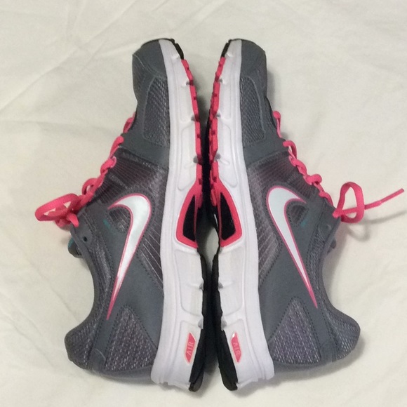Nike Shoes - Nike Air Retaliate 2 pink gray white size 10